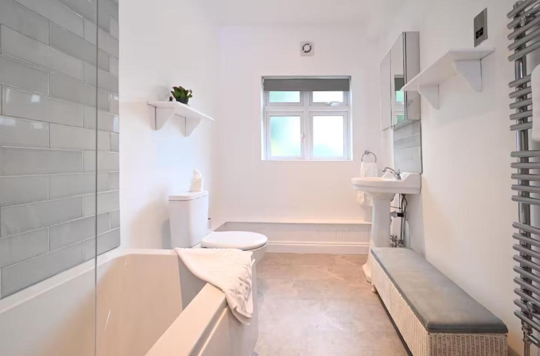 Quiet & Cosy Countryside Haven - Free Parking Vakantiehuis *